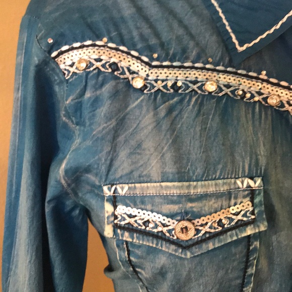 Vintage Roar Bling Button Down - Picture 3 of 8